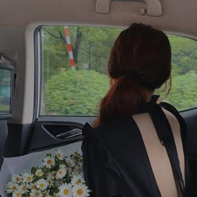 派遣女公关彩华